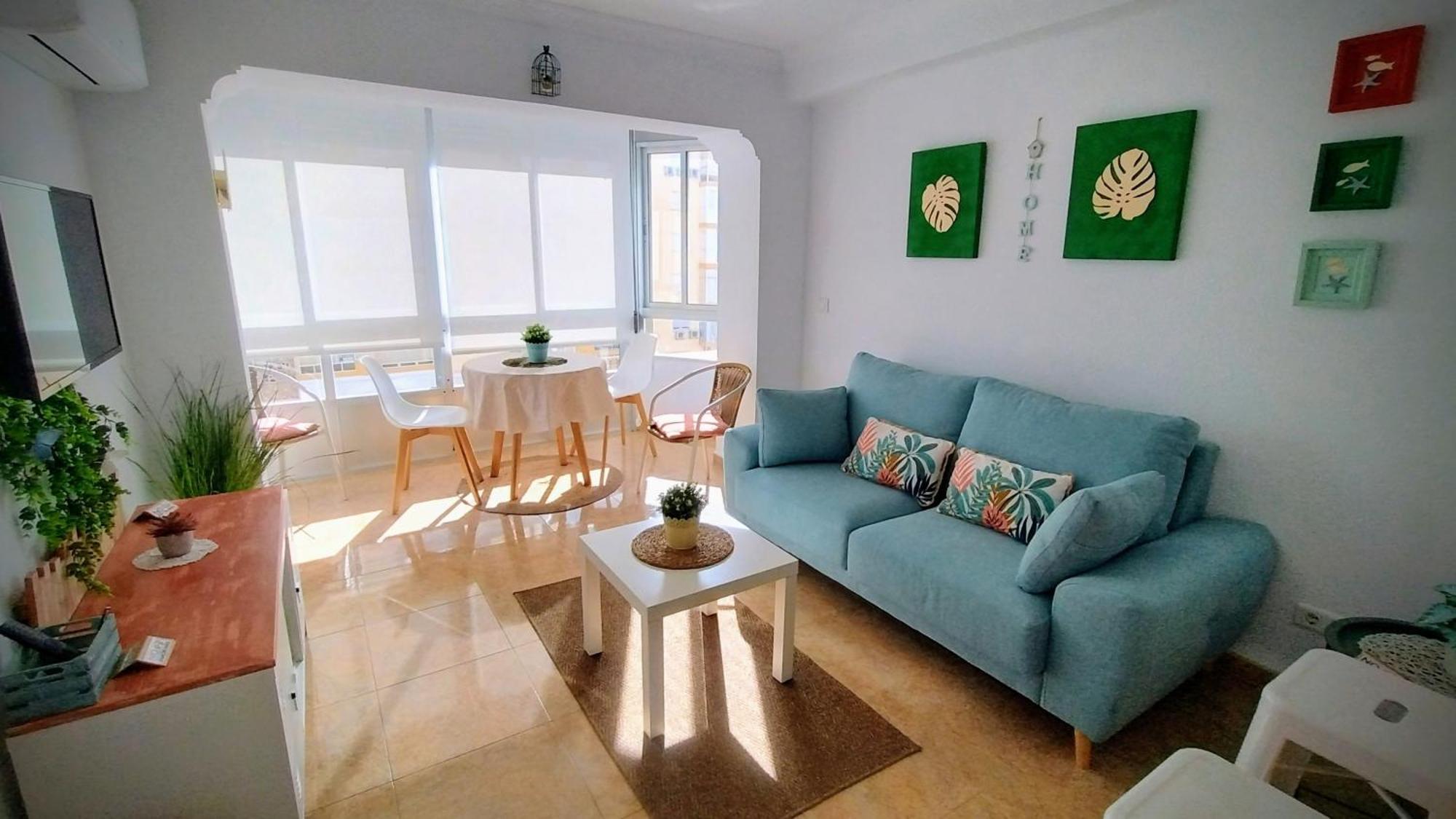 Hoja Cala Apartment Алгаробо-Коста Екстериор снимка