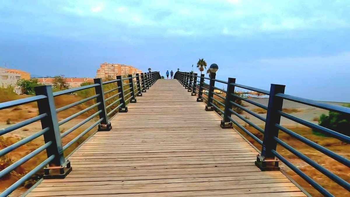 Hoja Cala Apartment Алгаробо-Коста Екстериор снимка