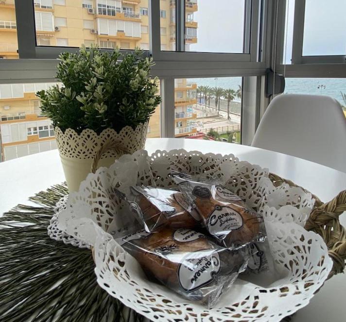 Hoja Cala Apartment Алгаробо-Коста Екстериор снимка