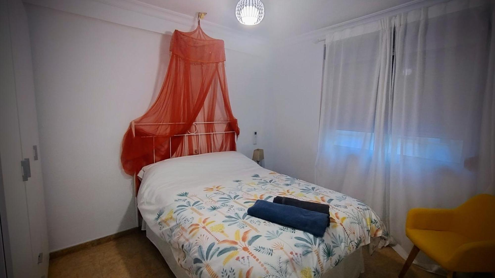 Hoja Cala Apartment Алгаробо-Коста Екстериор снимка